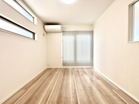 ���̑����� ���邢�o���R�j�[�T�C�h�ɗm����ݒu�B�ڊo�߂̗ǂ��Q���ɁB 