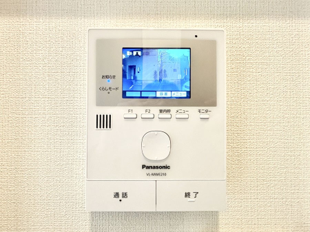 ���̑����� ���q�҂��m�F�ł���s�u���j�^�[�t�C���^�[�z��