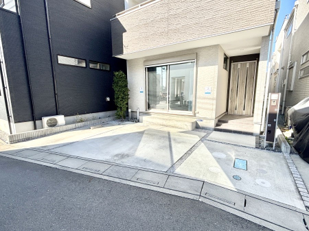  �����Ɍ������Ȃ����ԃX�y�[�X�B