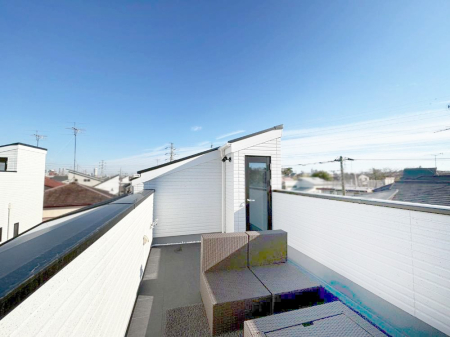 �o���R�j�[ ����e���X�B���߂��ǂ��A�傫�Ȑ��󕨂��L���Ċ����܂��B