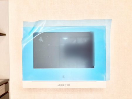 ���̑����� TV���j�^�[�t�C���^�[�t�H�����t���Ă��ăZ�L�����e�B�[��