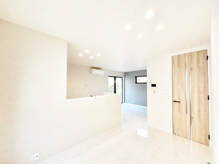 ���r���O �Z�ޕ��̌��������o�����A�C���e���A���l����̂��y���݂ȃ��r���O�ł��I