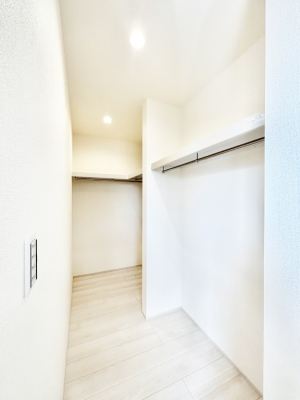 ���̑� �ߗނ��n���K�[�Ɋ|�����܂܎��[�ł���WIC�B�ߗނ̐������ڂ����₷���ĕ֗��ł��I