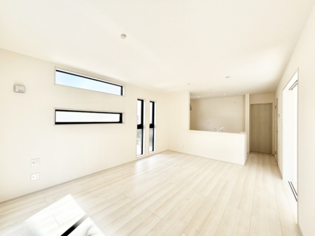 ���r���O �i�`�������e�C�X�g�̗D�����_�炩���F�g���̃t���[�����O���f�G�ȃ��r���O�ł��ˁB