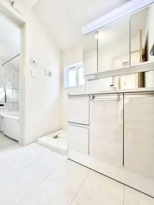 ̑ ʏ͂Ƃ̂Xy[XŁAgxx̃XLPASɗ]TĂłłB  