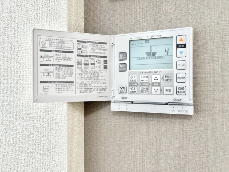 ̑ g[tœ~|J|JBƑ̌ẽXy[XɂȂ܂ˁB