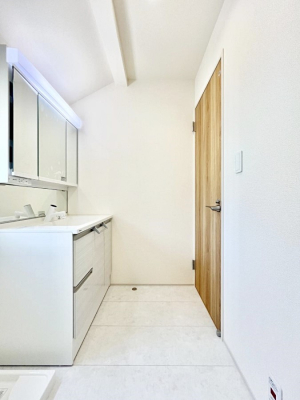 ʑEʏ q񂪂A􂢂łĂꂻȐʏI 