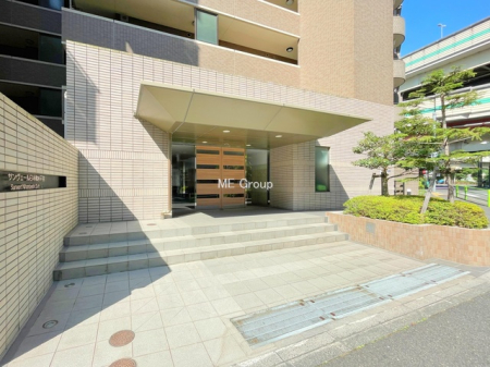 �G���g�����X -