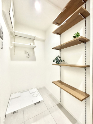 ���̑����� �����Ղ���[�ł���V���[�Y�{�b�N�X�ŉƑ��S���̌C���A���ւ�������B  