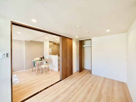 ���̑����� ���r���O�אڂ̗m���͊J�����ă��r���O�̉����Ƃ��Ă��g���܂�