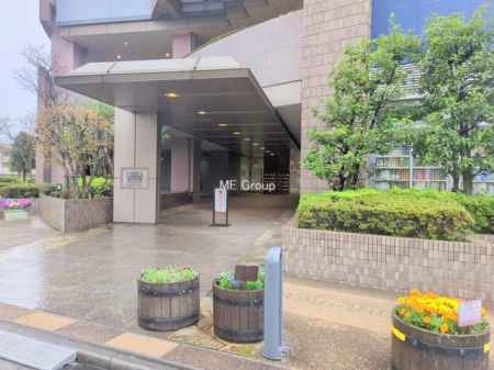 �G���g�����X -