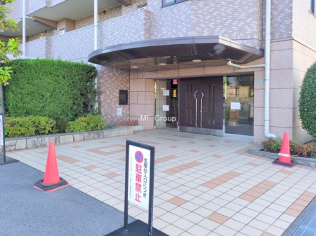 �G���g�����X -