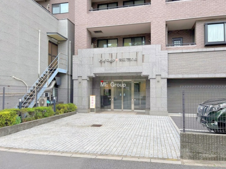 �G���g�����X -