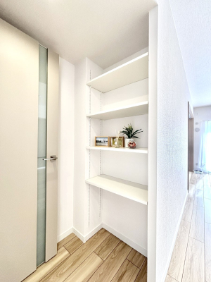 ���̑����� ���r���O���[�B�����Ɏ��[������ƕ����W�܂�LDK���X�b�L���Еt�������ł��ˁB  