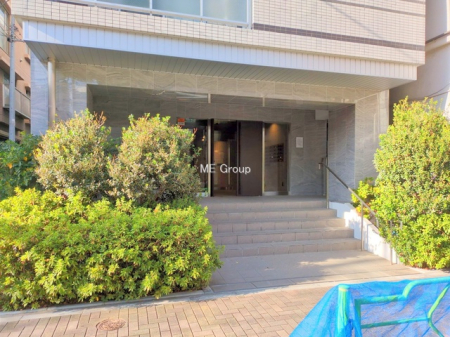 �G���g�����X -