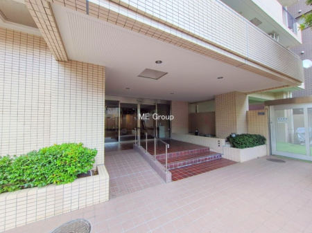 �G���g�����X -