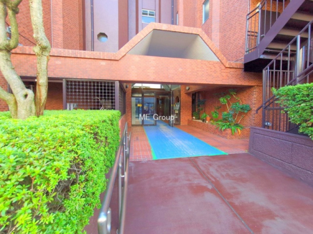 �G���g�����X -