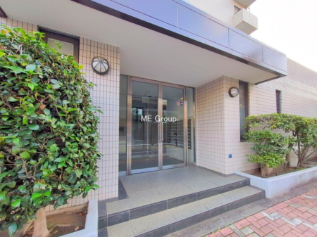 �G���g�����X -