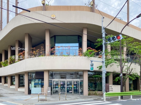 ���ӊ� ���w�Z 690m �`�旧�����̋u���w�Z