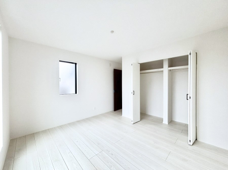 �q������ �q�������ɂ��������߂Ȏ��[�X�y�[�X�����Ղ�̋���