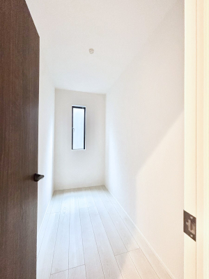 ���[ �G�ߕi���̕i�Ȃǂ����Ղ���[�o����[�˕t���ł��B