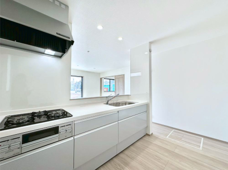 �L�b�`�� ��Ƃ肠��L�b�`���ł͂��Ƒ��Ɗy�������������ł��܂��B