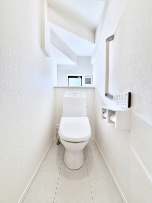 �g�C�� �g�C����1�K��2�K���ꂼ��ɔz�u����Ă��ĂƂĂ��֗��ł��B 