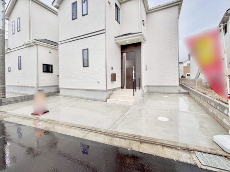  �ڂ̑O�����ԏꂾ�ƉJ�̓�����ʂɂ������������������֗��ł���