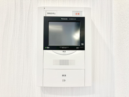 ���̑����� TV���j�^�[�t�C���^�[�t�H�����t���Ă��ăZ�L�����e�B�[��  