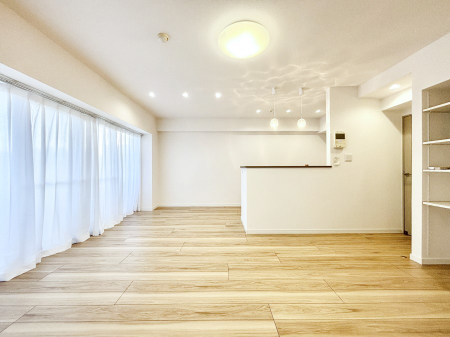 ���r���O ���Ƒ��̓��₩�Șb�����ŕ�܂�閾�邢���r���O