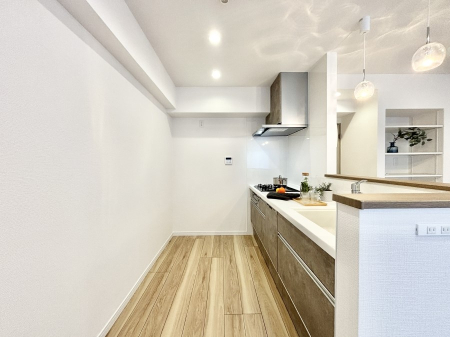 �L�b�`�� �������������I�ɁA�y�����I�V�X�e���L�b�`��