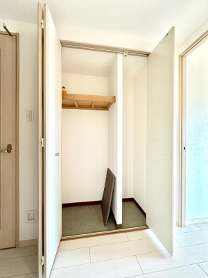 ���̑����� �L�����[�B�|�������G�߂̏��������[���邱�Ƃ��ł��܂��B