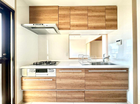 �L�b�`�� ���������Ȃ���ł����Ƒ��Ƃ̉�b���y���߂�ΖʃL�b�`��