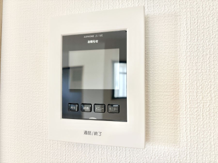 ���̑����� TV���j�^�[�t�C���^�[�t�H�����t���Ă��ăZ�L�����e�B�[��