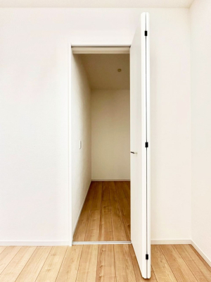 ���[ ���r���O�̃E�H�[�N�C���N���[�[�b�g