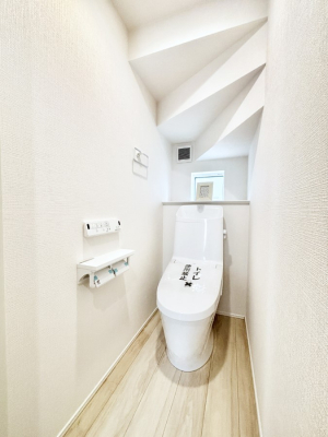 �g�C�� �E�H�V�����b�g�t���g�C����1�K��2�K���ꂼ��ɔz�u����Ă��ĂƂĂ��֗��ł��B 