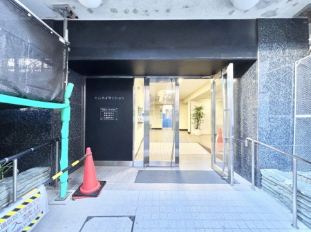 �G���g�����X �������������͋C�̃G���g�����X