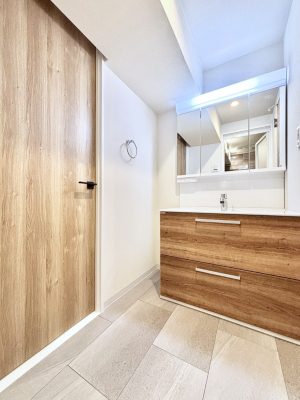 ���ʑ�E���ʏ� ������������ʉ��ώ��Œ��̐g�x�x�����K  