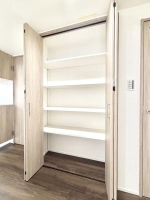 ���̑����� �L�����[�B�|�������G�߂̏��������[���邱�Ƃ��ł��܂��B