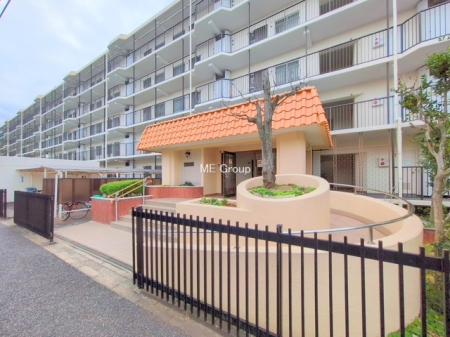 �G���g�����X -