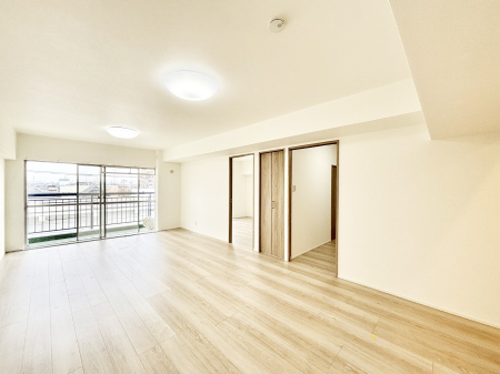 ���̑����� �Ƒ������R�ƏW�܂�e���̃X�y�[�X�ɂȂ肻��