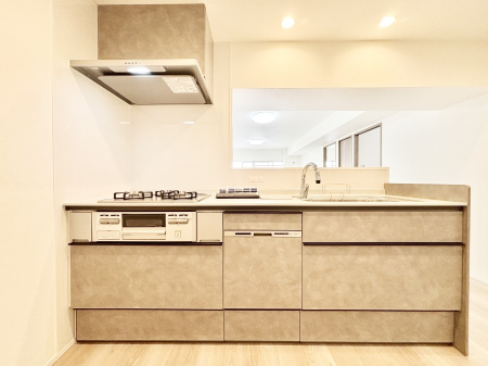 �L�b�`�� �������������I�ɁA�y�����I�V�X�e���L�b�`��