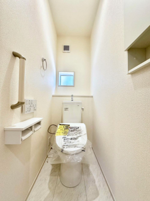 �g�C�� �g�C����1�K��2�K���ꂼ��ɔz�u����Ă��ĂƂĂ��֗��ł��B 