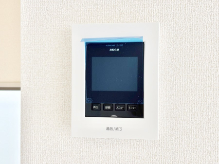 ���̑����� TV���j�^�[�t�C���^�[�t�H�����t���Ă��ăZ�L�����e�B�[��