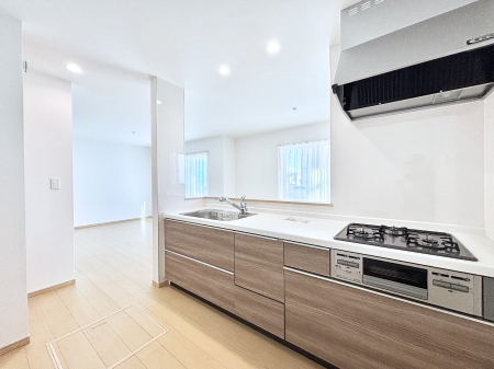 �L�b�`�� �������������I�ɁA�y�����I�V�X�e���L�b�`��  