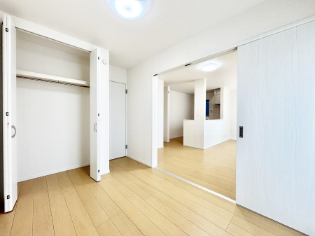 �q������ ���r���O���̗m���͈����˂��J����΃��r���O�ƈ�̂ɁB����ΓƗ������m���ɁB