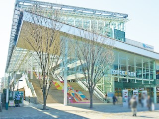 ���ӊ� �V���b�s���O�Z���^�[ 400m �o���R���e�B