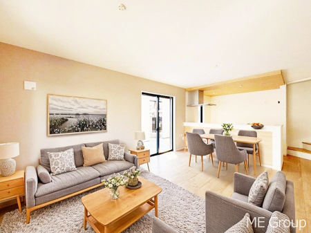 ���r���O �������������͋C�̂k�c�j�͉Ƒ��݂�Ȃ̉��K��ԁ��Ƌ��CG�ł�