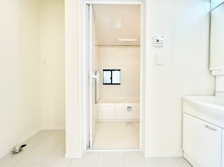 ���̑� ��Ƃ�̂��郉���h���[�X�y�[�X