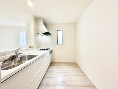 �L�b�`�� ��Ƃ肠��L�b�`���ł͂��Ƒ��Ɗy�������������ł��܂��B